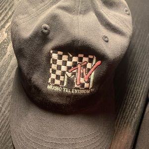 Mtv hat